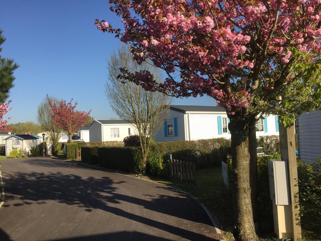 Camping Caravaning Les Cerisiers Berck Sur Mer Verton المظهر الخارجي الصورة