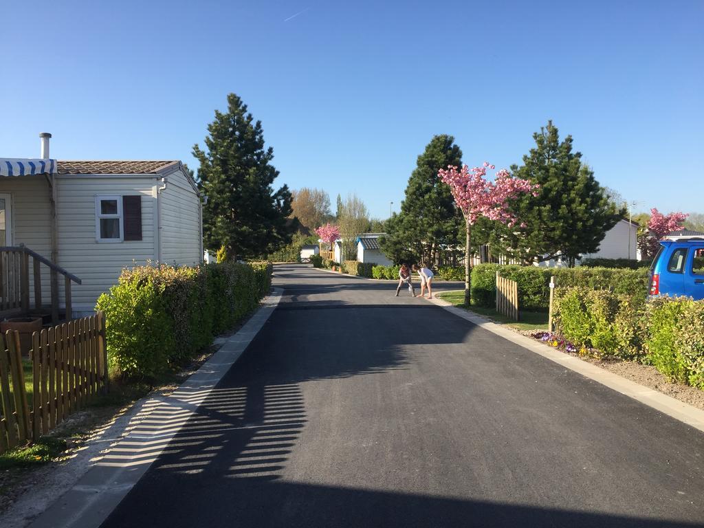 Camping Caravaning Les Cerisiers Berck Sur Mer Verton المظهر الخارجي الصورة