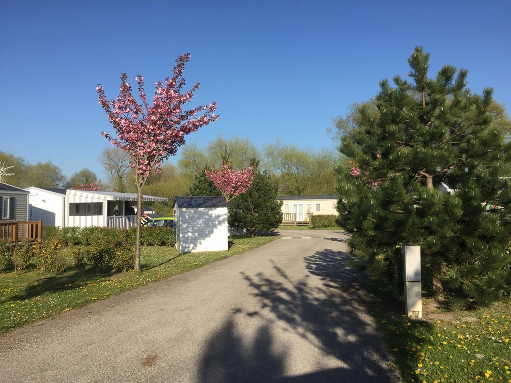 Camping Caravaning Les Cerisiers Berck Sur Mer Verton المظهر الخارجي الصورة