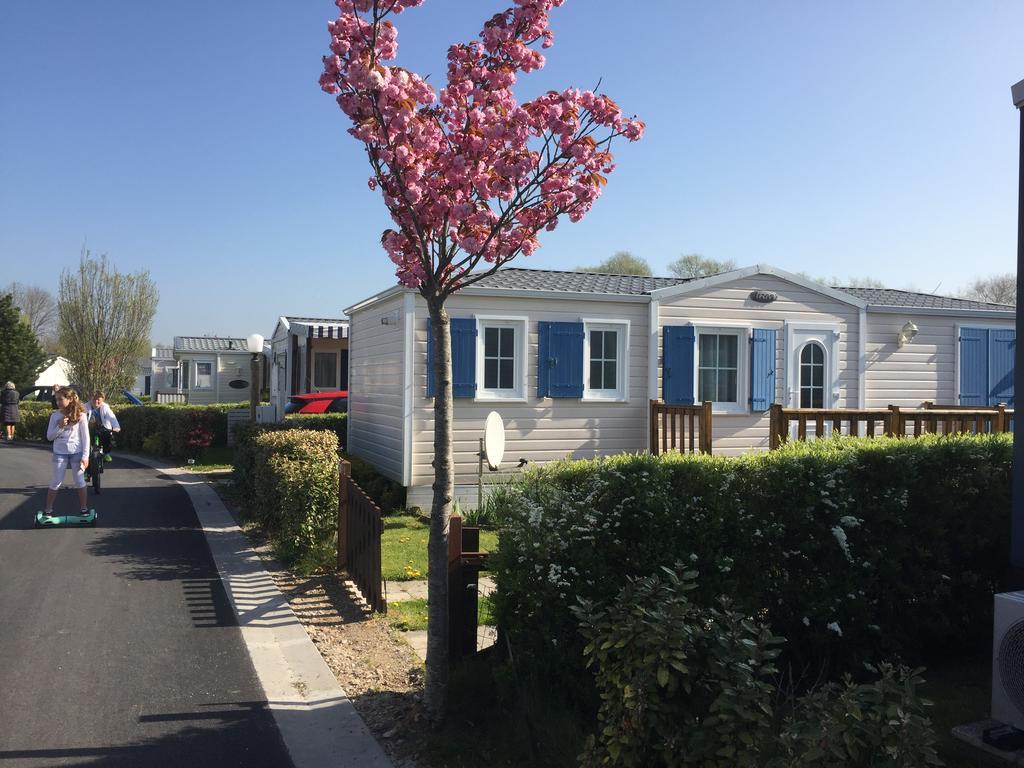 Camping Caravaning Les Cerisiers Berck Sur Mer Verton المظهر الخارجي الصورة